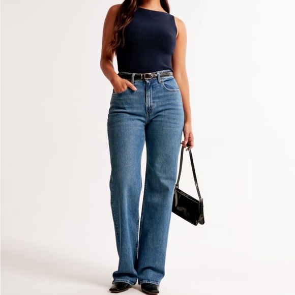 Abercrombie & Fitch Blue High Rise Jeans The 90s Relaxed Jean High Rise size 32 - Picture 2 of 9